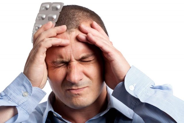 Что пить при сильной головной боли после инсульта
